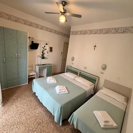 Urania Nuova Gestione Отель 3*