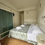 Hotel Urania Nuova Gestione 3*