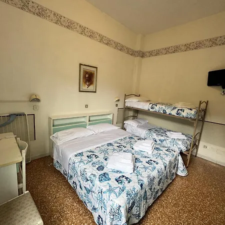 Szálloda Urania Nuova Gestione 3*