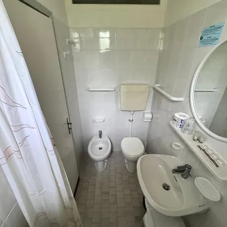 Urania Nuova Gestione 3*