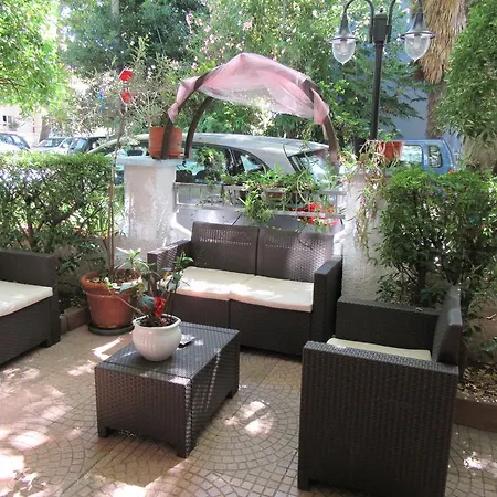 Hotel Urania Nuova Gestione 3*