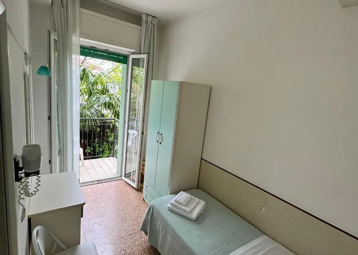 Urania Nuova Gestione 3* Rimini