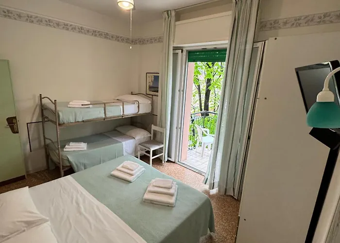 Hotel Urania Nuova Gestione 3*