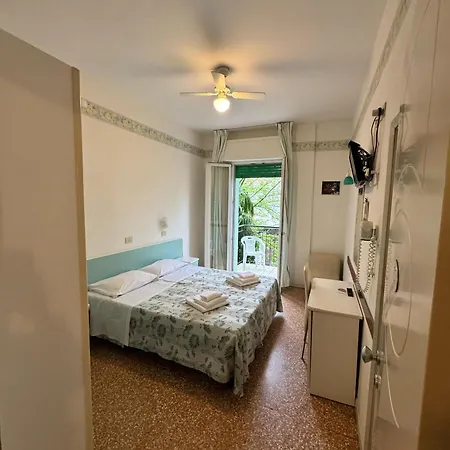 Urania Nuova Gestione 3* Rimini