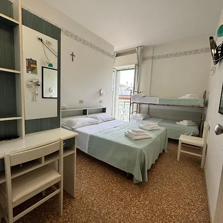 Hotel Urania Nuova Gestione 3*